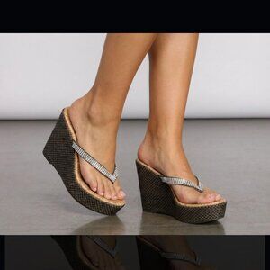 Van Van Wedge Slip-on